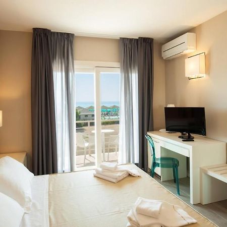 Hotel Boutique Carolina Marina di Castagneto Carducci Luaran gambar