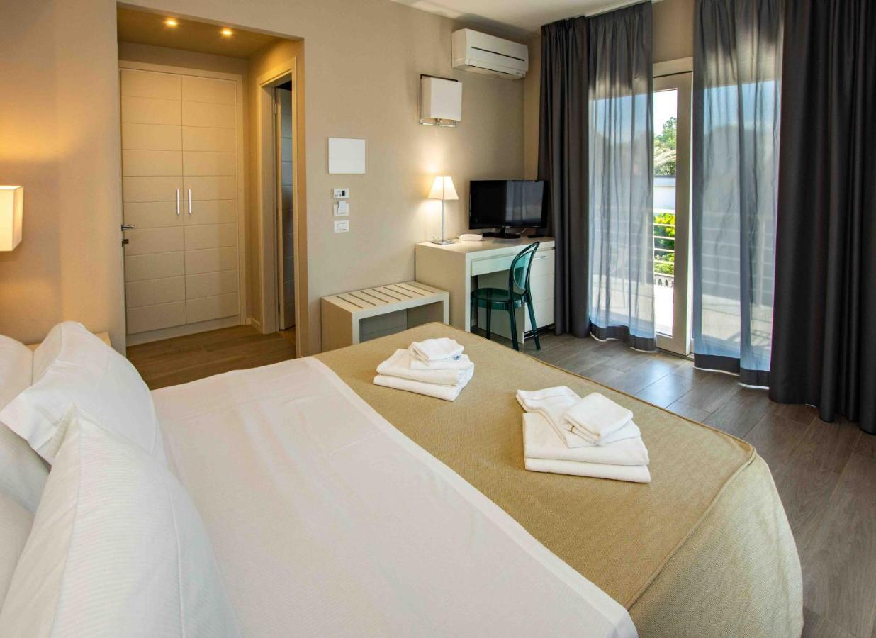 Hotel Boutique Carolina Marina di Castagneto Carducci Luaran gambar