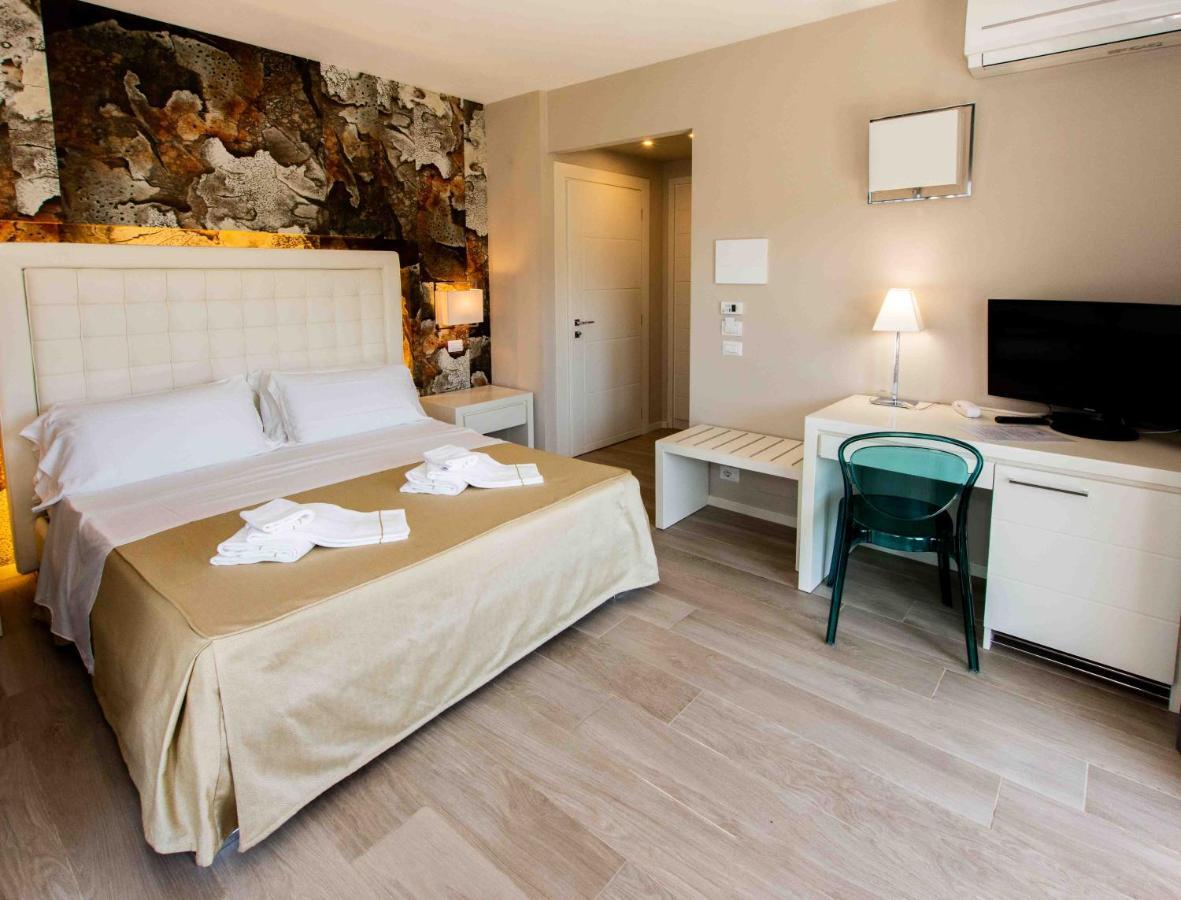 Hotel Boutique Carolina Marina di Castagneto Carducci Luaran gambar